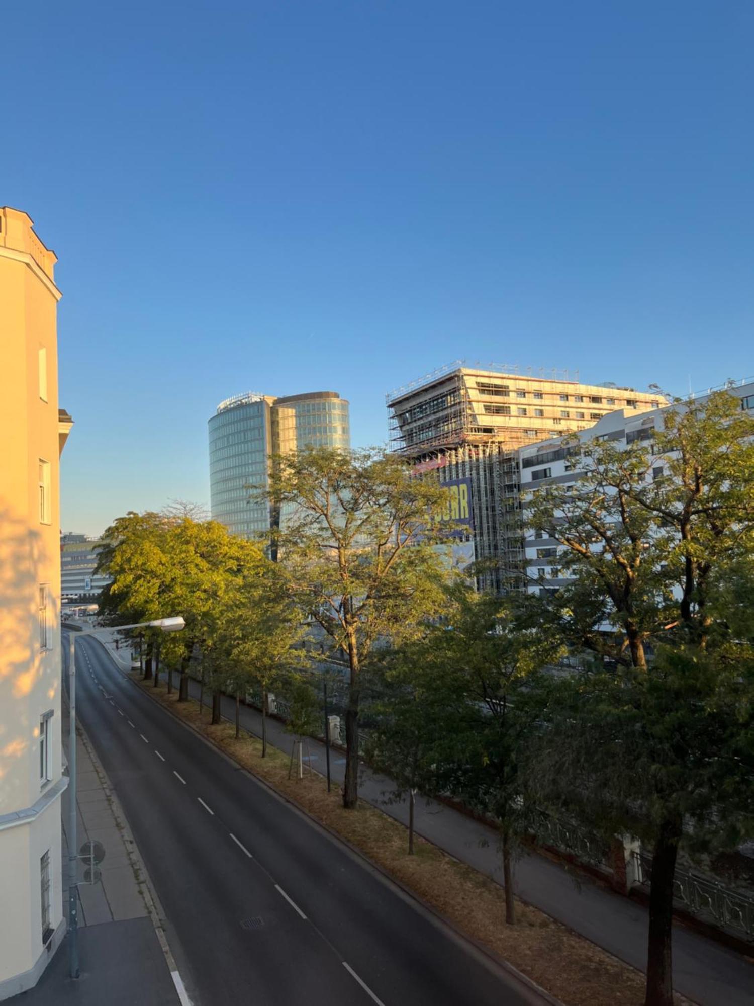 Apartment Schoenbrunn Near Metro Vienna Exterior photo